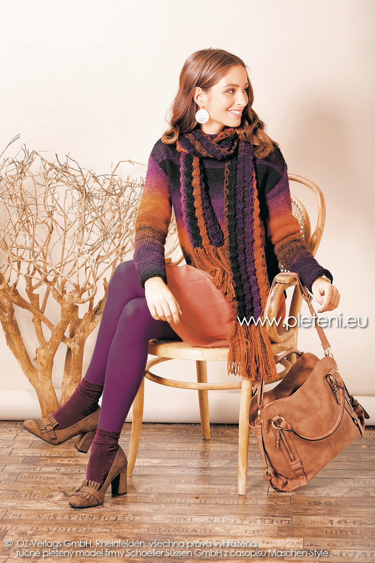 2018-Z-15 dámský pletený svetr a háčkovaná šála z příze Chic & Warm nebo Caleido firmy Schoeller