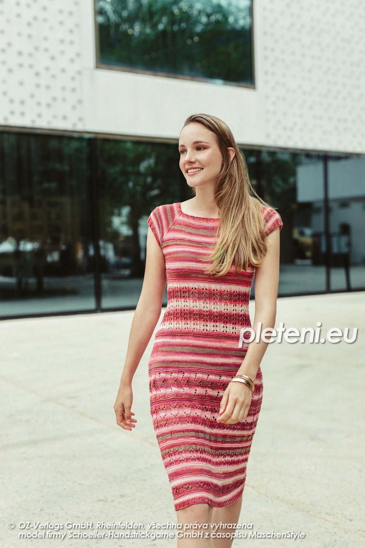 2020-L-51 pletené šaty z příze Limone Color značky Schoeller+Stahl